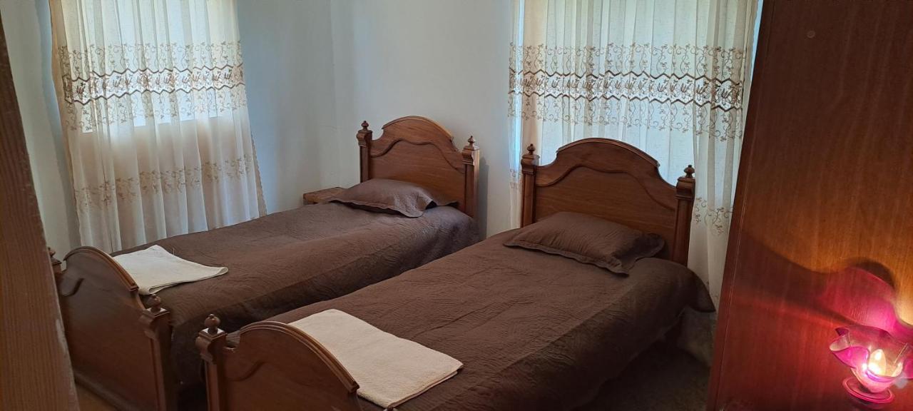Guest House Lailashi Surmushi Ngoại thất bức ảnh